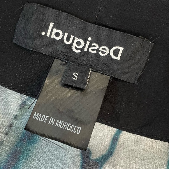 DESIGUAL Pretty Floral Kimono-Style Flowy Blouse Designer Top. Size S - Picture 6 of 10